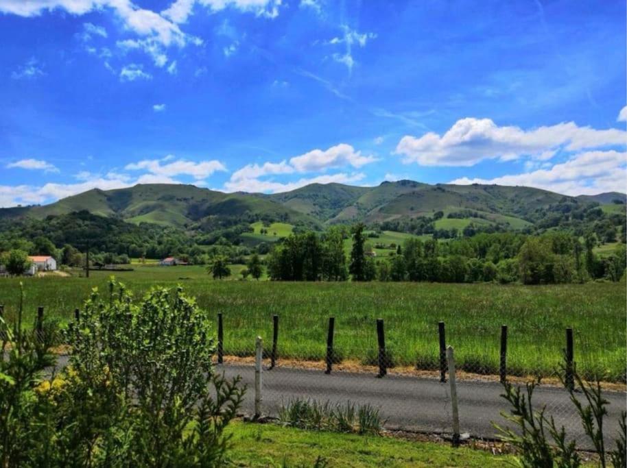 Maison Familiale Pays Basque Ahaxe-Alciette-Bascassan Eksteriør billede
