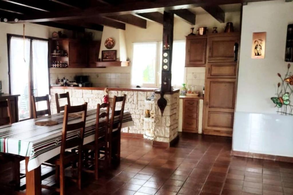 Maison Familiale Pays Basque Ahaxe-Alciette-Bascassan Eksteriør billede